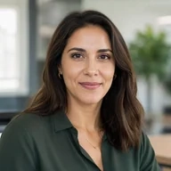Foto de Priscila Tavares, gerente de projetos e cliente da plataforma.